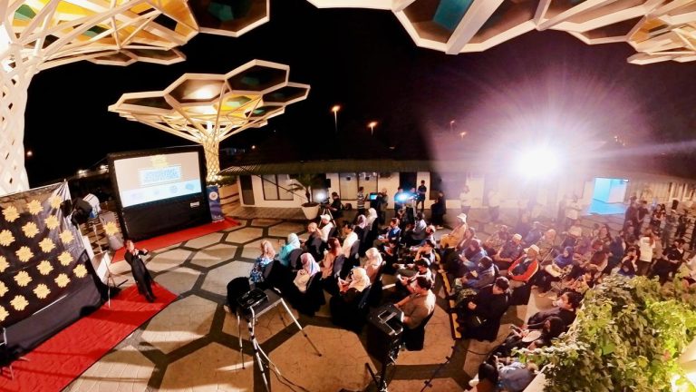 Holiday on Ice – Cinema of Dreams — Film in Laren